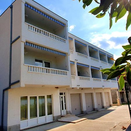 Villa Dvor Apartments Omiš Екстериор снимка